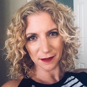 Meet your Posher, Deb